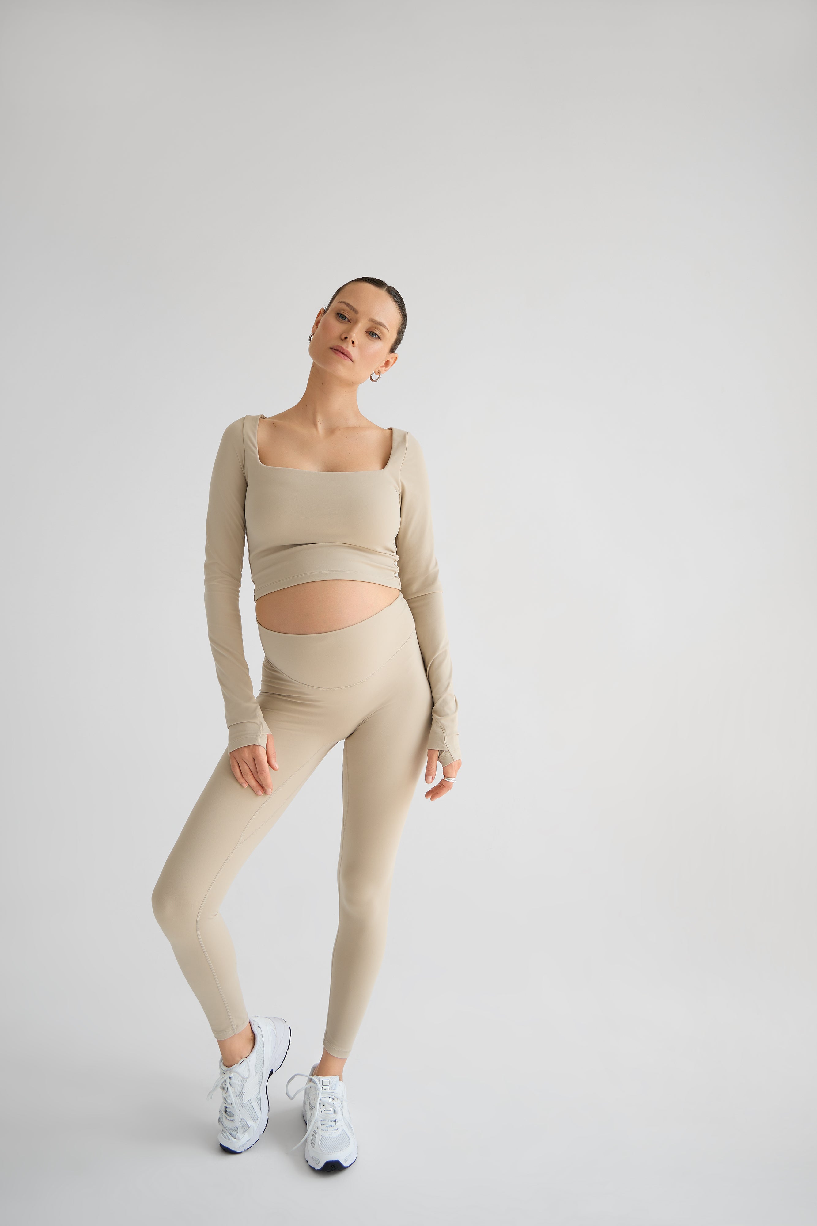 THE ESSENTIALS LEGGING / LATTE