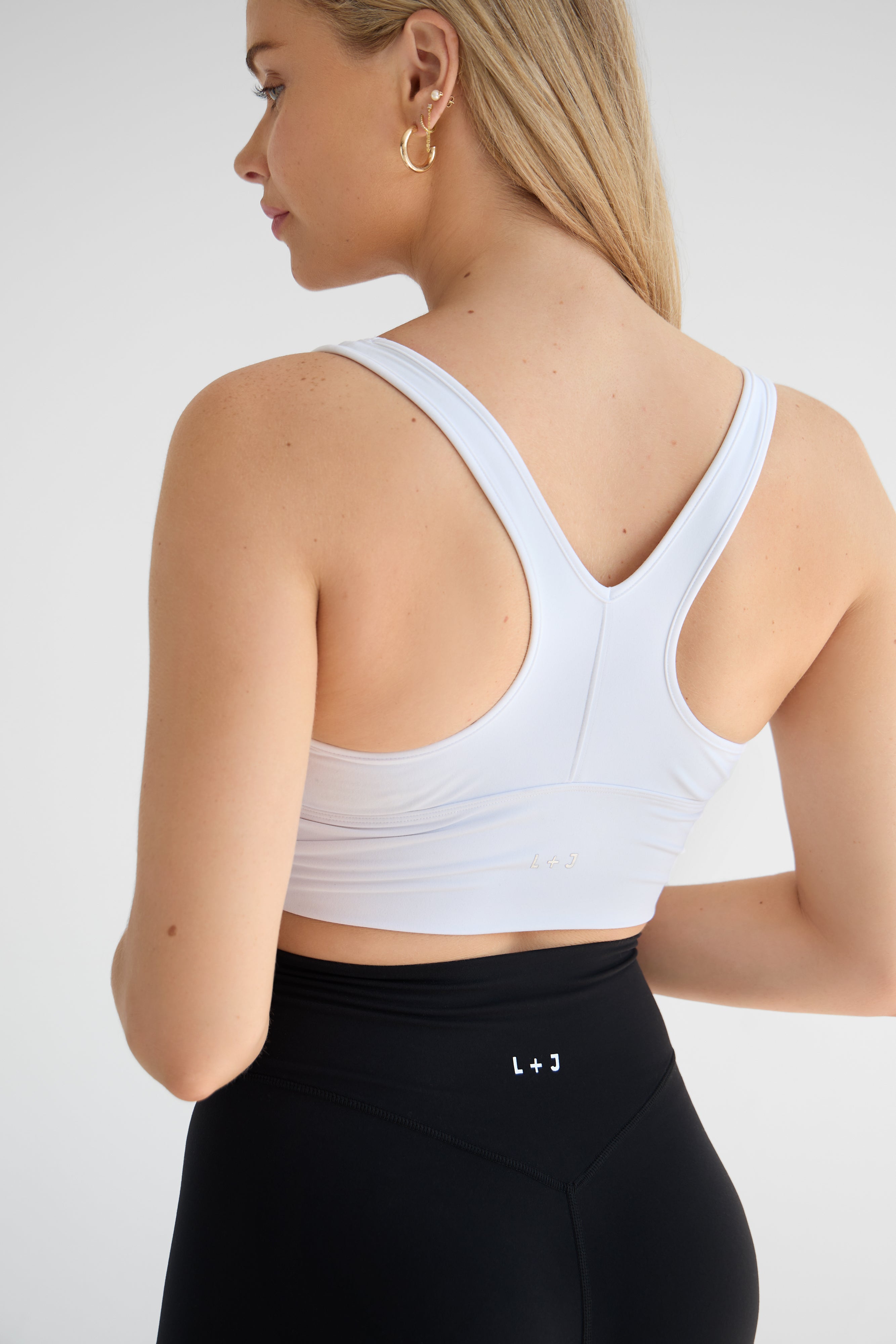 THE CINCHED LOUNGE BRA (WITH REUSABLE ABSORBENT PADS) / WHITE