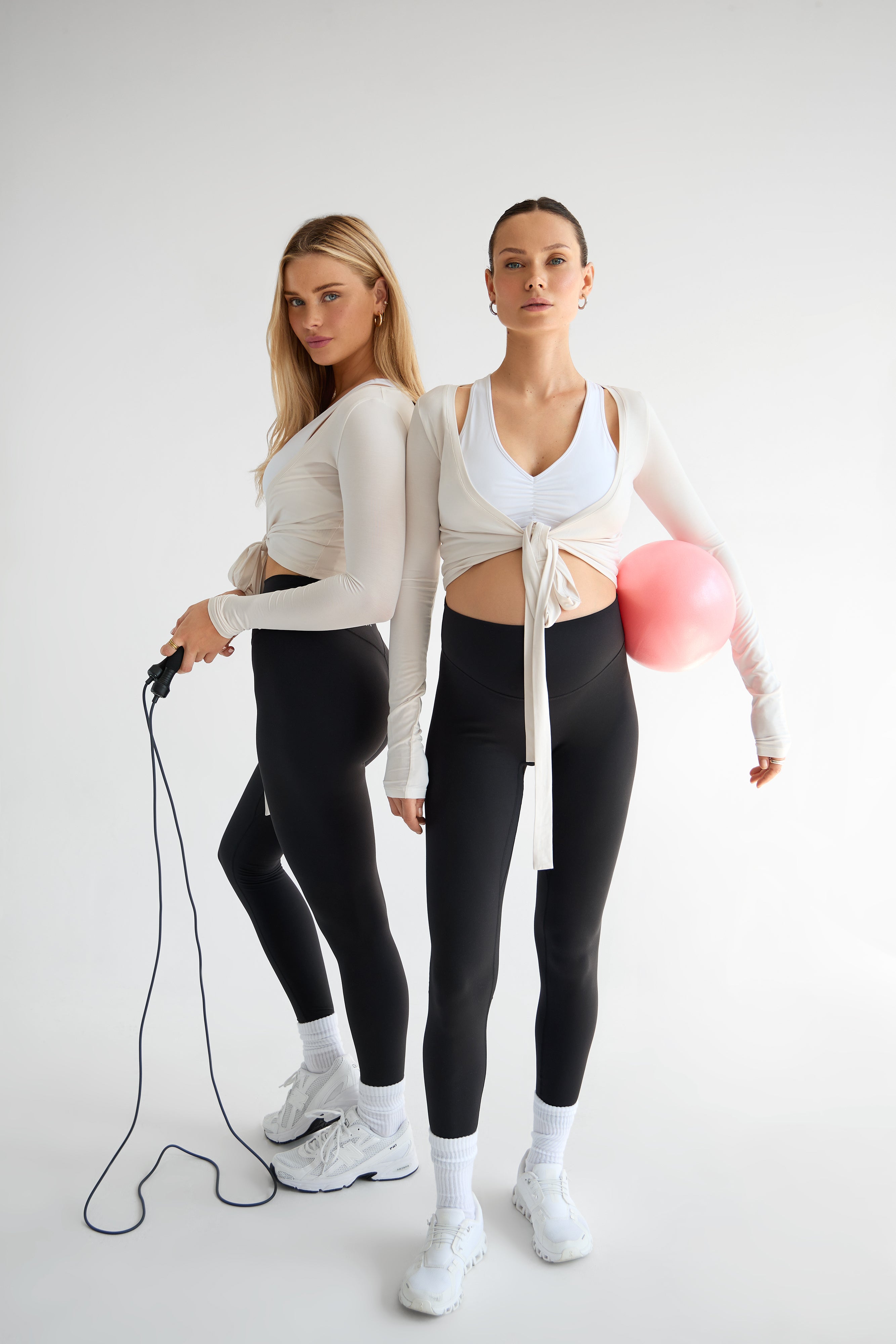 THE MICRO MODAL BALLET WRAP TOP / CRÈME