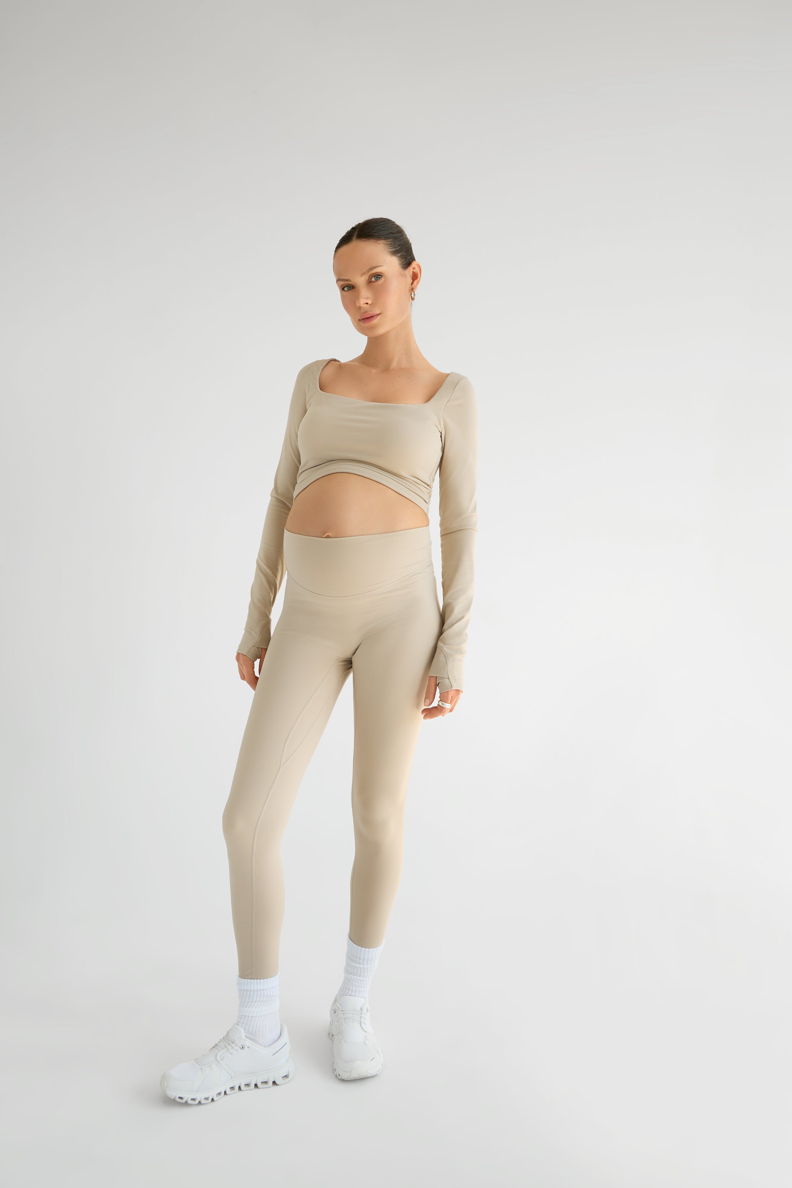 THE SQUARE NECK ACTIVE CROP / LATTE