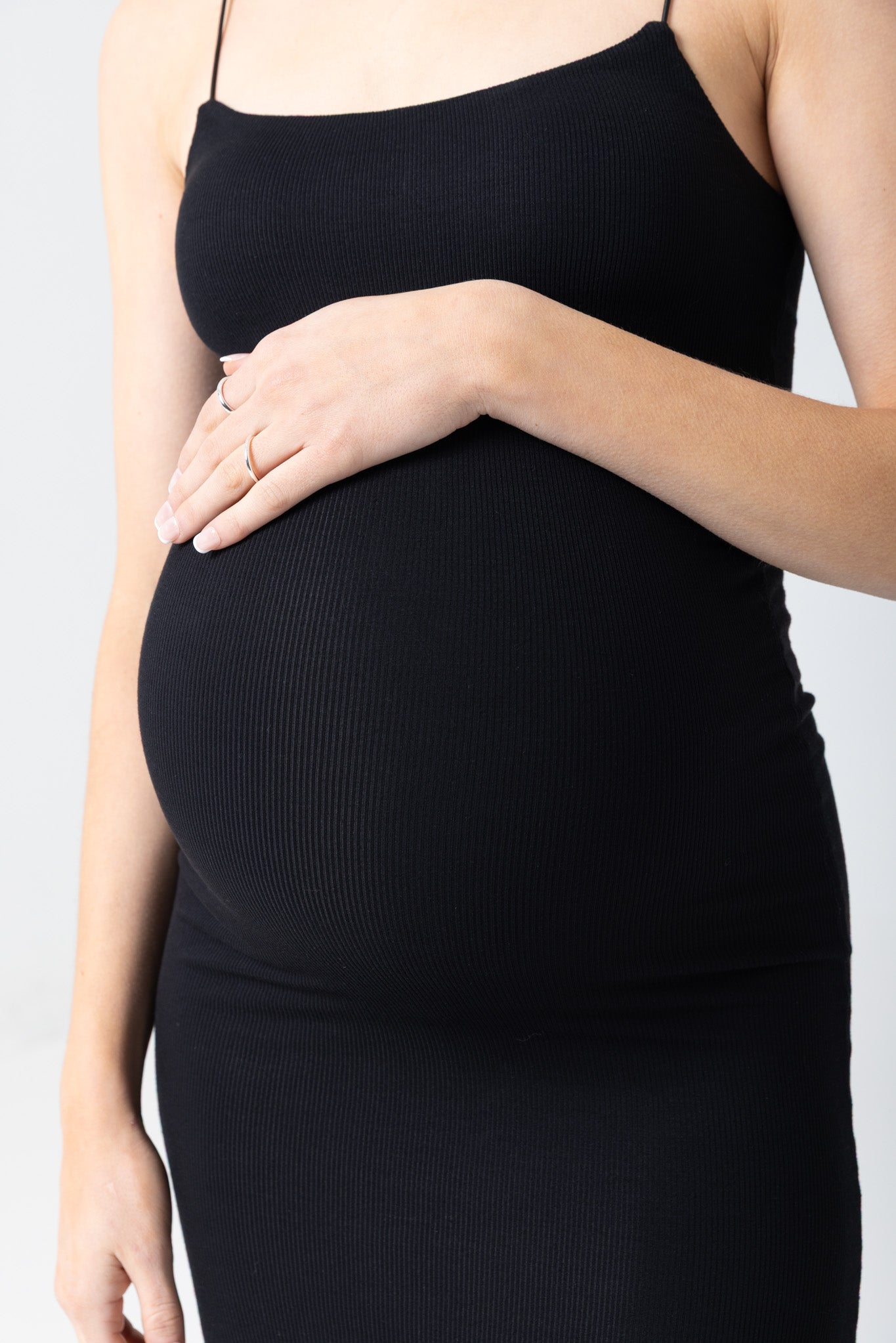 THE MIDI CORDED STRAPS RIBBED DRESS / ONYX