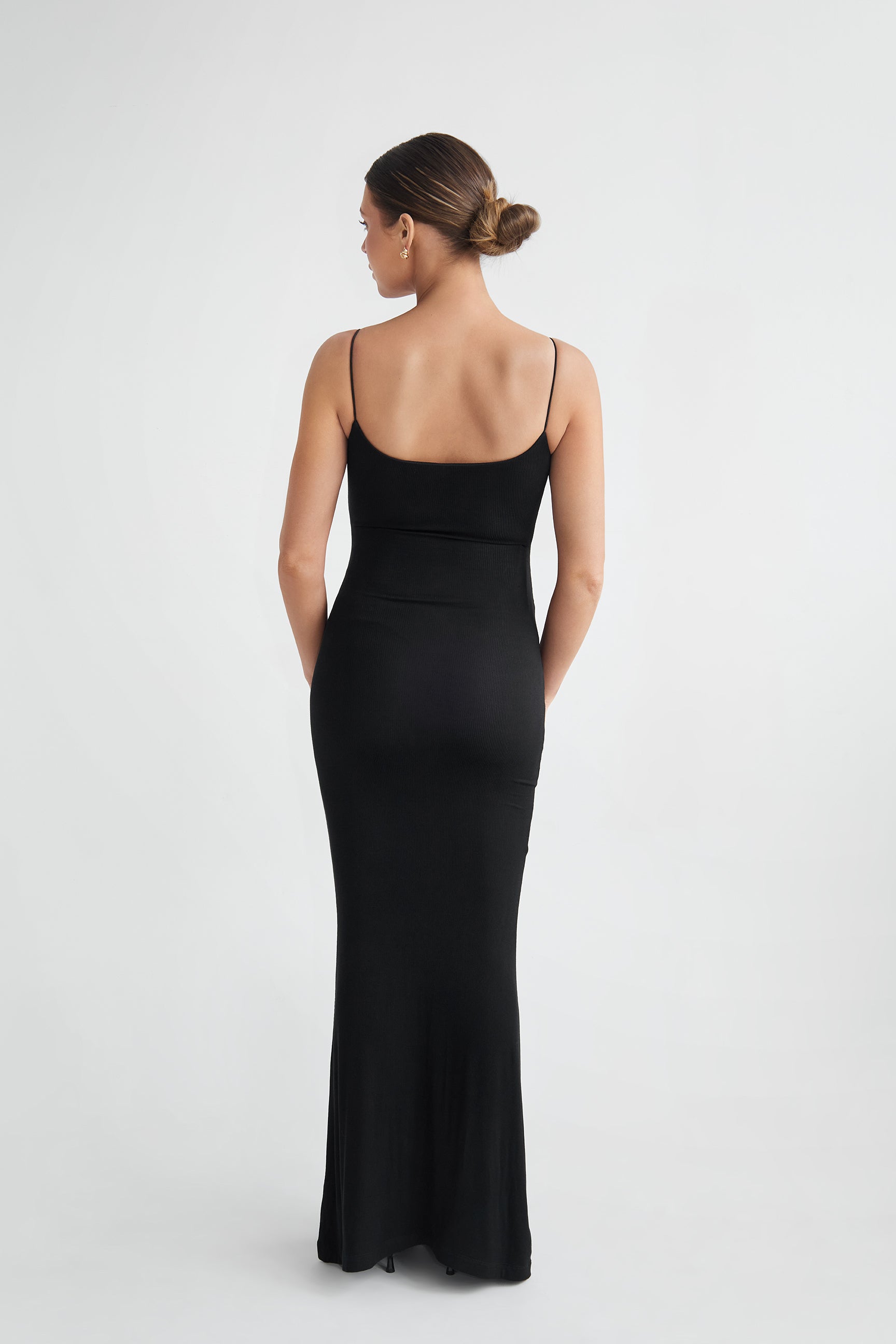 THE MAXI CORDED STRAPS RIBBED DRESS / ONYX