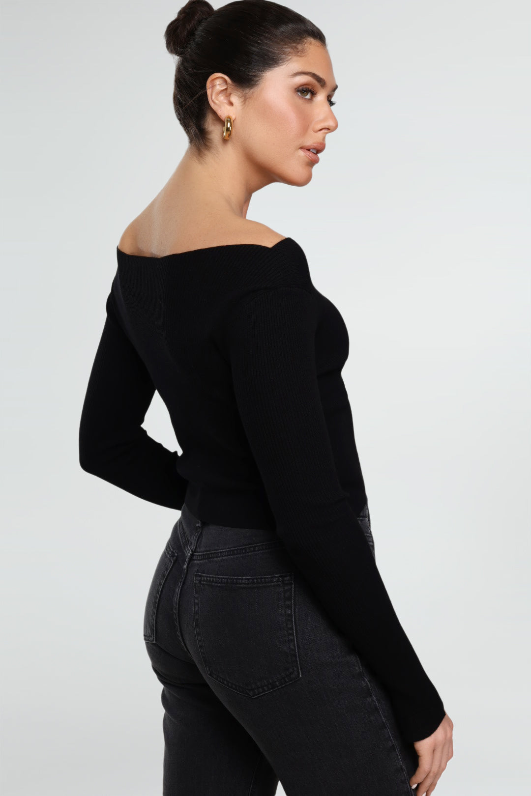 BOATNECK CROP SWEATER / ONYX