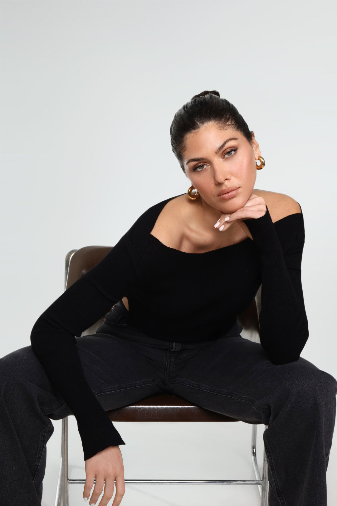 BOATNECK CROP SWEATER / ONYX