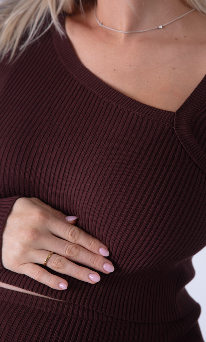 THE MATERNITY CUT OUT LUXE KNIT TOP / ESPRESSO