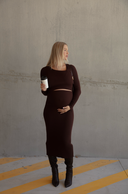 THE MATERNITY LUXE KNIT MIDI SKIRT / ESPRESSO